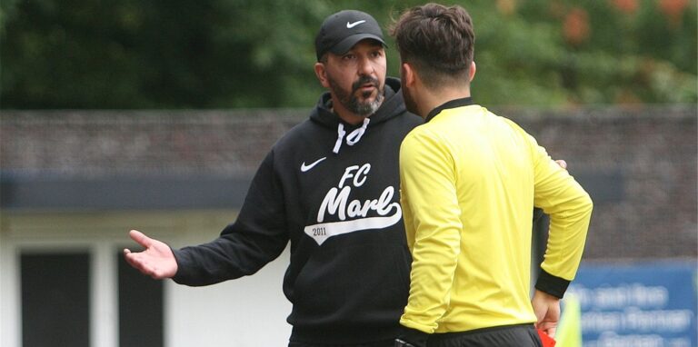 FCM-Trainer Mani Mulai muss in Gelsenkirchen eine Lösung für die Mittelfeldzentrale finden, denn Kim Völkel ist gesperrt.