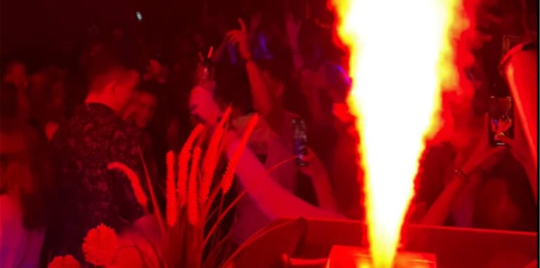 In der ersten Party-Nacht seit langem ging es am Samstag (4.9.) im Weinkeller hoch her.