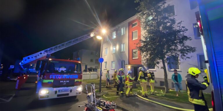 Die Feuerwehr Castrop-Rauxel rückte am Montagabend zu einem Brand in der Harkortstraße aus.