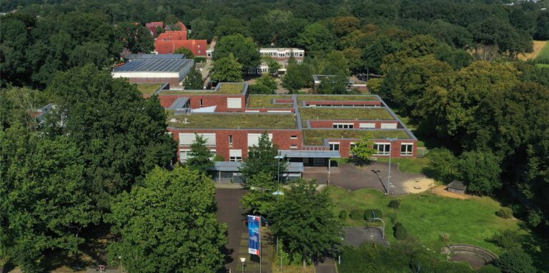 Unbekannte sind in die Raoul-Wallenberg-Schule in Dorsten eingebrochen.