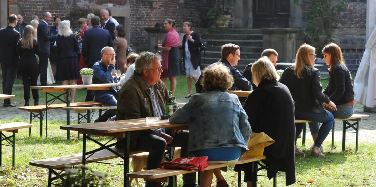 Viel los war beim Weinfest auf Schloss Bladenhorst.