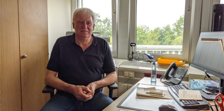 38 Jahre hat Klaus Ihling als Leiter des Wahlamtes in Dorsten gearbeitet. Jetzt geht er in den Ruhestand.
