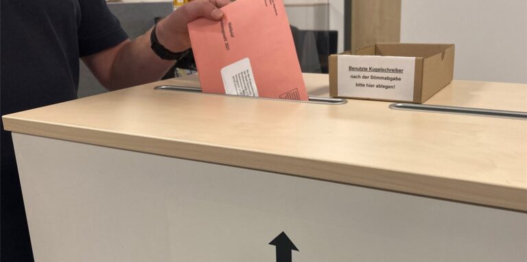 Auch im städtischen Wahlbüro am Königswall war der Andrang in den vergangenen Tagen bereits groß.