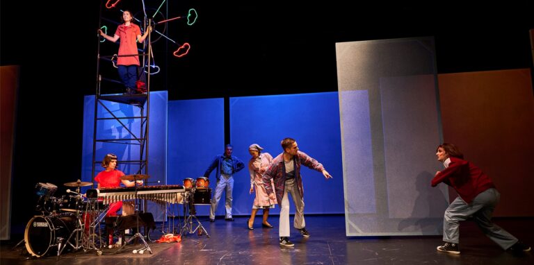 Zum ersten Mal seit Langem spielten Ensemble-Mitglieder des Kinder- und Jugendtheater Dortmund am Freitag (24.9.) wieder vor realem Publikum.