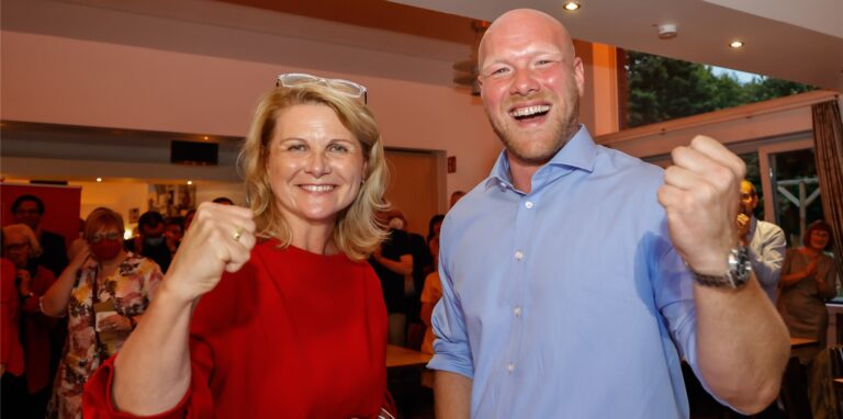 Die Gewinner der beiden Dortmunder Bundestags-Wahlkreise: Sabine Poschmann und Jens Peick (beide SPD)