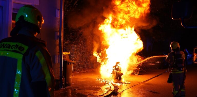 Die Feuerwehr Castrop-Rauxel war Sonntagnacht an der Ringstraße im Einsatz.