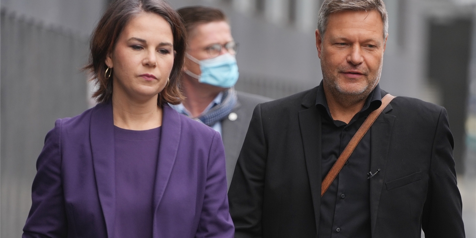 Annalena Baerbock, Spitzenkandidatin und Bundesvorsitzende von Bündnis 90/Die Grünen, und Robert Habeck, Bundesvorsitzender von Bündnis 90/Die Grünen