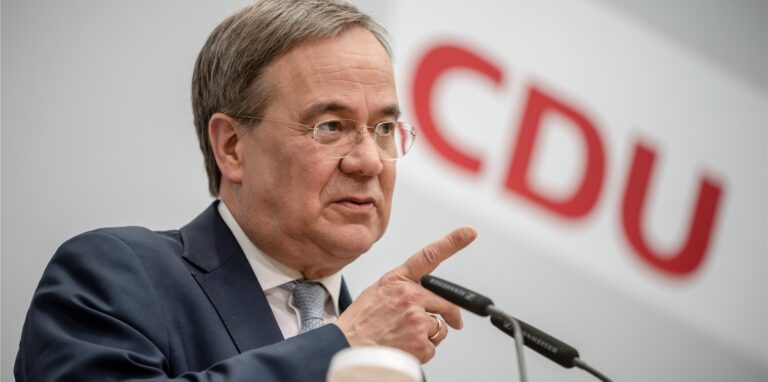 CDU-Bundeskanzlerkandidat Armin Laschet – soll oder soll er nicht zurücktreten? Die Dortmunder CDU-Spitze ist sich in der Frage einig.