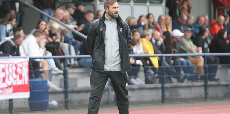 Elvir Saracevic und der VfB Hüls trennen sich – wenige Tage vor dem Bezirksliga-Spitzenspiel gegen die TSG Dülmen.