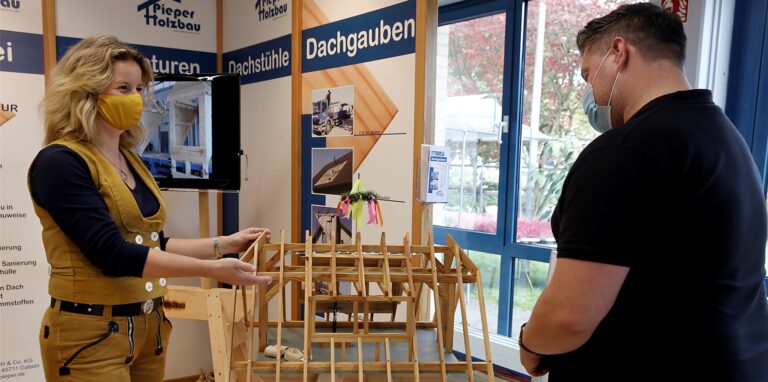 Die Handwerker informierten bereits 2020 unter Coronabedingungen über ihre Angebote.