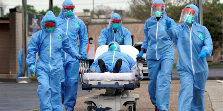 In den USA sind bislang mehr als 700.000 Menschen an dem Coronavirus gestorben. (Symbolbild)
