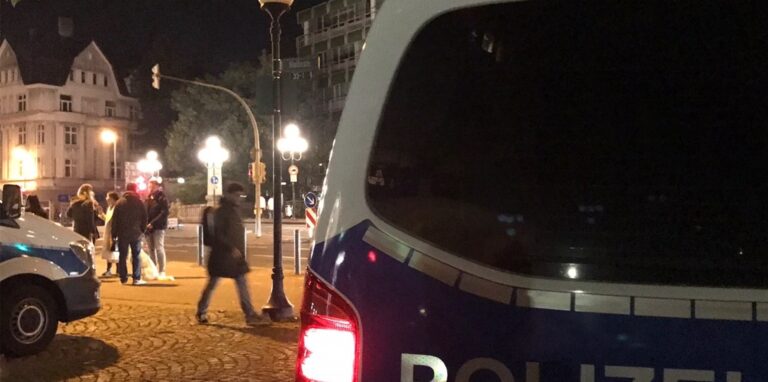 Polizei und Ordnungsamt sind auch am vergangenen Wochenende wieder an der Möllerbrücke gewesen.