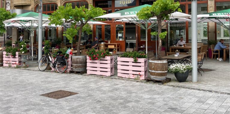 Die Fahrbahn am Castroper Marktplatz wird erneuert.