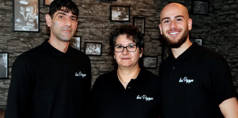 Giuseppe, Teresa und Stefano di Salvo (v.l.) haben ihr Restaurant „Bei Peppe“ neu aufgestellt.
