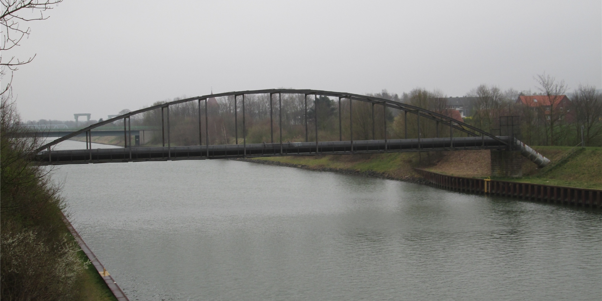 Die Rohrbrücke über den Wesel-Datteln-Kanal bei Haltern wird in den kommenden zwei Wochen außer Betrieb genommen.