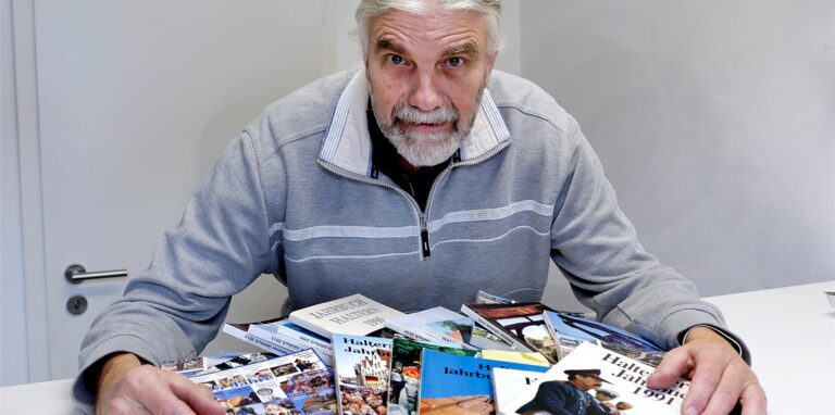Uli Backmann stellt nach 34 Jahren das Erscheinen des Halterner Jahrbuchs ein.