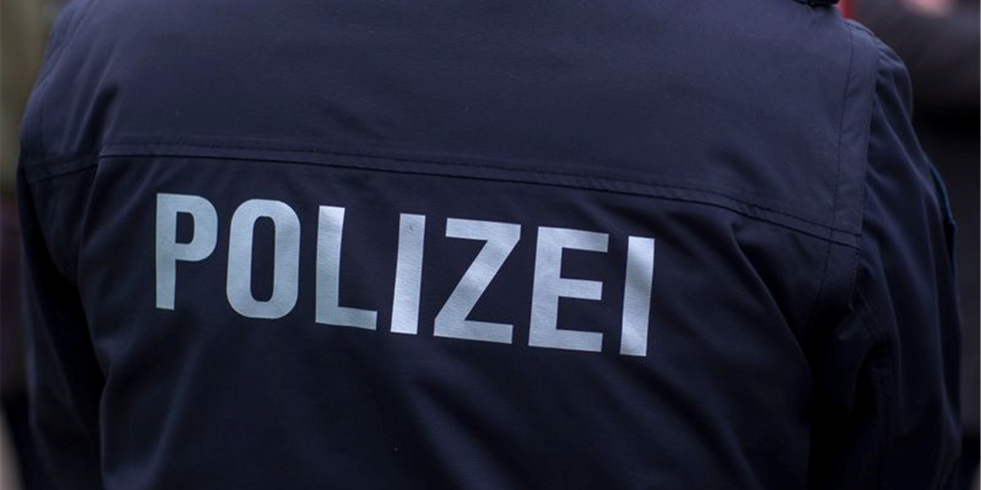 In Gelsenkirchen wurde ein Jugendlicher mit einem exotischen Messer von der Polizei gestoppt.
