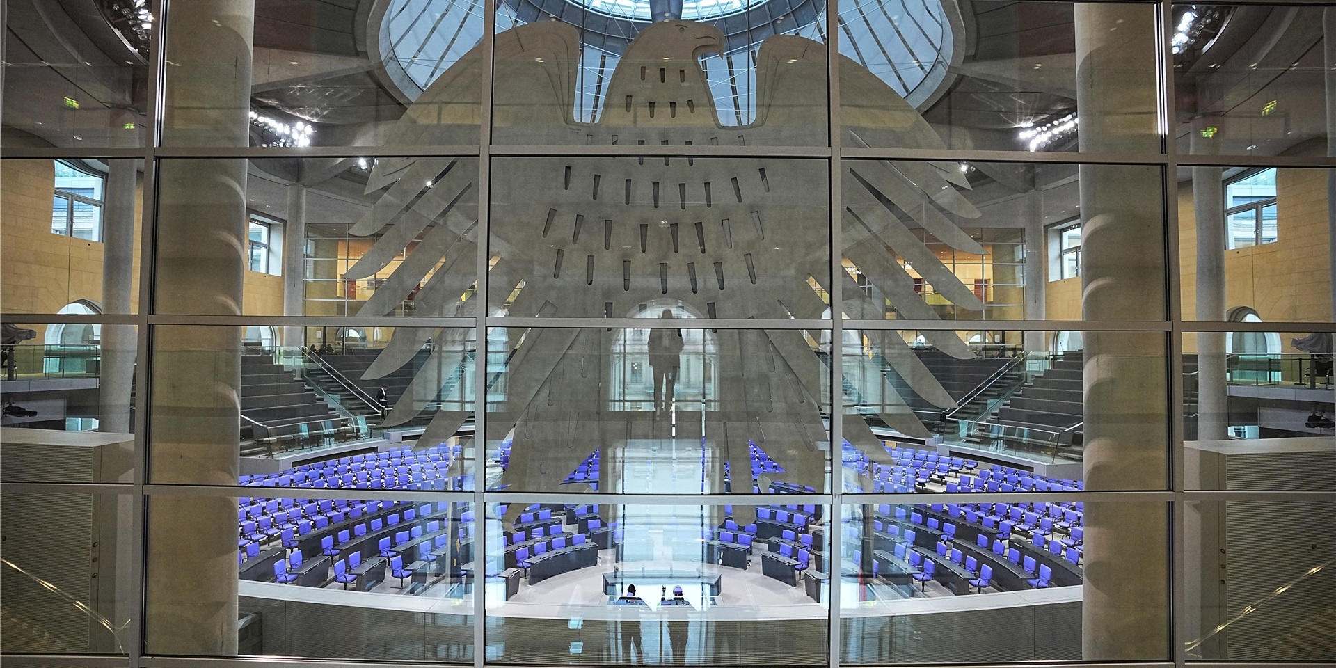 Blick in das Plenum vor der konstituierenden Sitzung des neuen Bundestags.