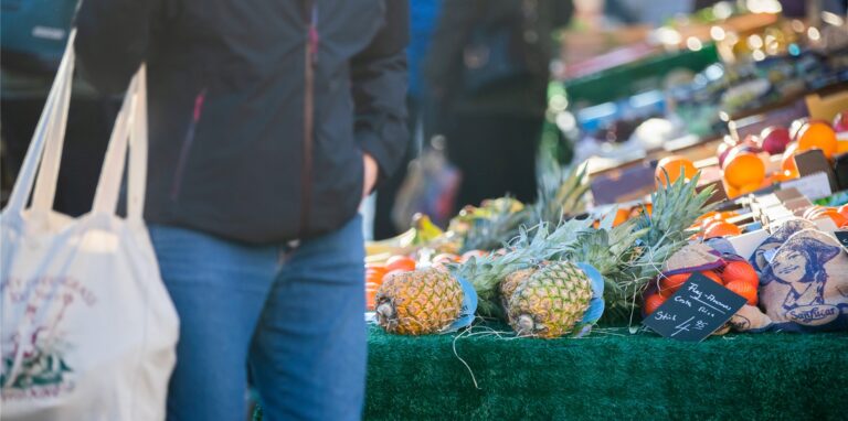 Auf dem Scherlebecker Wochenmarkt sind ab 28. Oktober auch wieder die Grundschüler mit ihrem Comeniusmarkt vertreten. (Symbolbild).