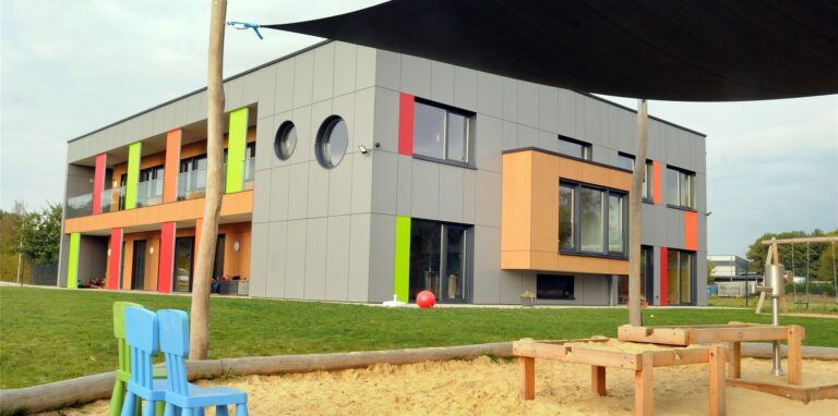 Ganz modern zeigt sich das Kinderhaus Rasselbande in Schwerte. In Castrop-Rauxel zieht es jetzt aus einem denkmalgeschützten Gebäude aus. Die Stadt braucht deshalb neue Kita-Plätze.