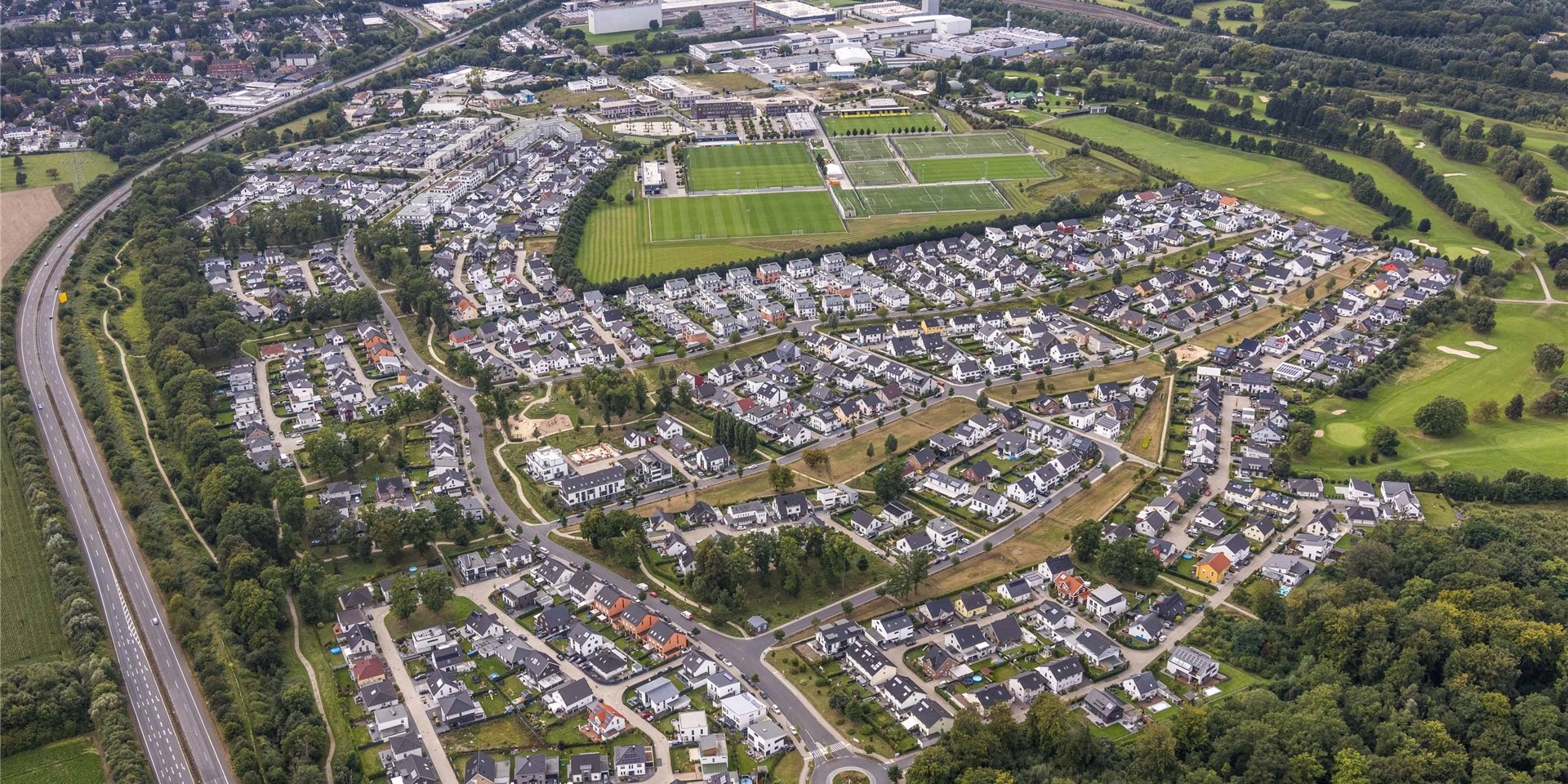 Die Einfamilienhaus-Wohnsiedlung Brackeler Feld im Stadtteil Brackel in Dortmund.