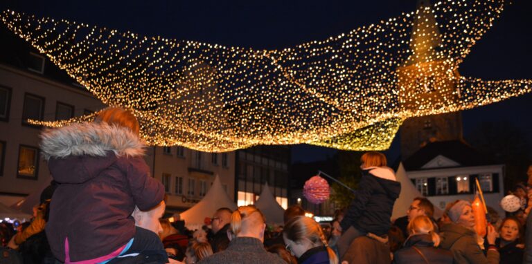 Auch beim diesjährigen Lichterfest wird der Sternenhimmel aufleuchten.