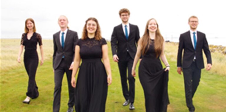 Als das Ensemble „Voicemade“ stehen sechs junge Sängerinnen und Sänger aus Leipzig am 12. Dezember um 11 Uhr auf der Bühne im Hertener Schloss.
