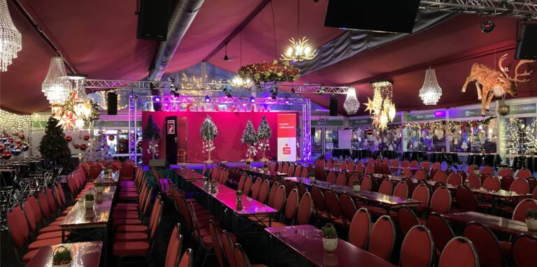 Am Abend des 25. November werden die Plätze im Castrop-Rauxeler Adventszelt leer bleiben. Für diesen Tag war eigentlich eine Charity-Veranstaltung geplant. Wegen der Corona-Entwicklung hat der Lions Club die Show aber abgesagt.