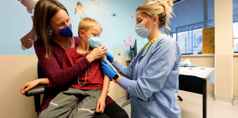 In den USA werden Kinder unter 12 Jahren bereits gegen das Coronavirus geimpft.