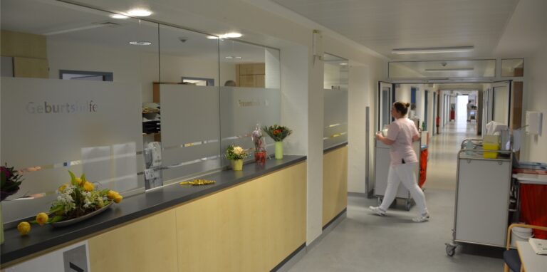 Auf der Intensivstation des Sixtus-Hospitals ist man für Covid-Patienten gerüstet, im Moment werde dort aber niemand wegen der Virus-Infektion behandelt.