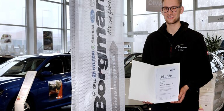 Bürokaufmann Jannik Vogt war für das Autohaus Borgmann ein Glückstreffer.