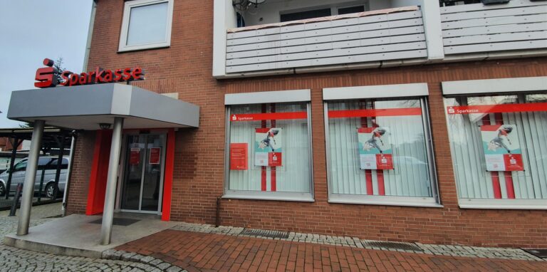 Die Filiale der Sparkasse Vest in Herten-Langenbochum bleibt vorerst geschlossen.