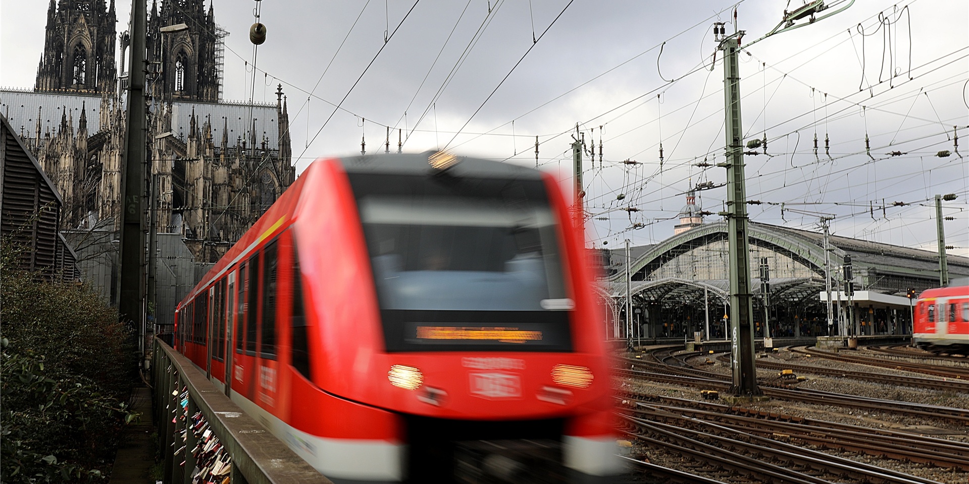 Der neue Tarif „eezy.nrw“ soll den Ticketkauf für den Nahverkehr in NRW vereinfachen.