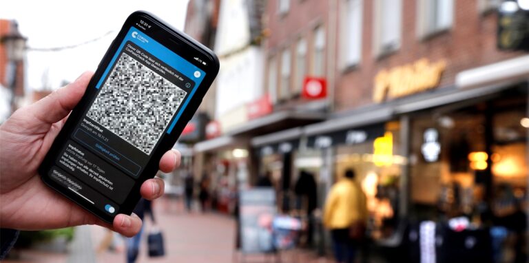 Im Einzelhandel wird die 2G-Regelung eingeführt. Einchecken gehrt am besten mit der Cov-Pass-App.