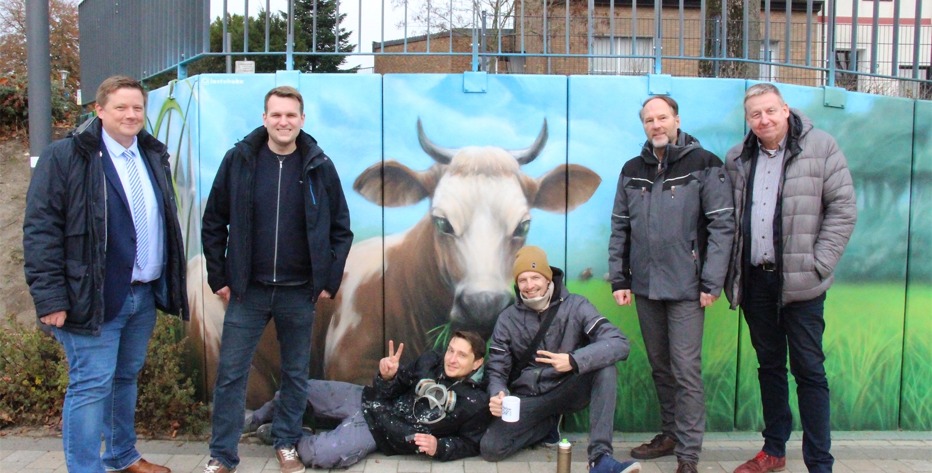 Graffitis lassen „See schlägt Wellen“ bunt werden