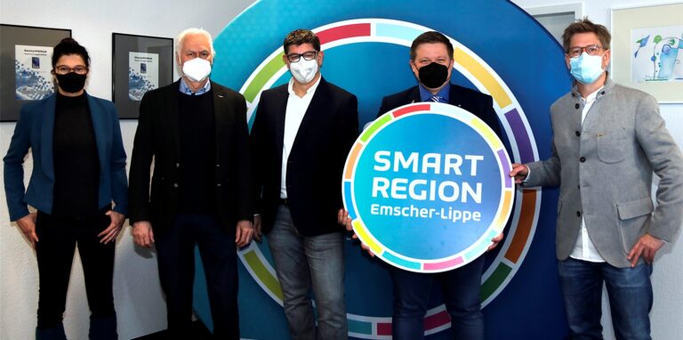 Diemar Hauling, Geschäftsführer der GIS Consult GmbH, begrüßte Vertreter der Stadt und der WIN Emscher Lippe im Betrieb am Schultenbusch, v.l.: Natalie Schulz, Bernd Groß, Dietmar Hauling, Andreas Stegemann, Daniel Spitzenberger.
