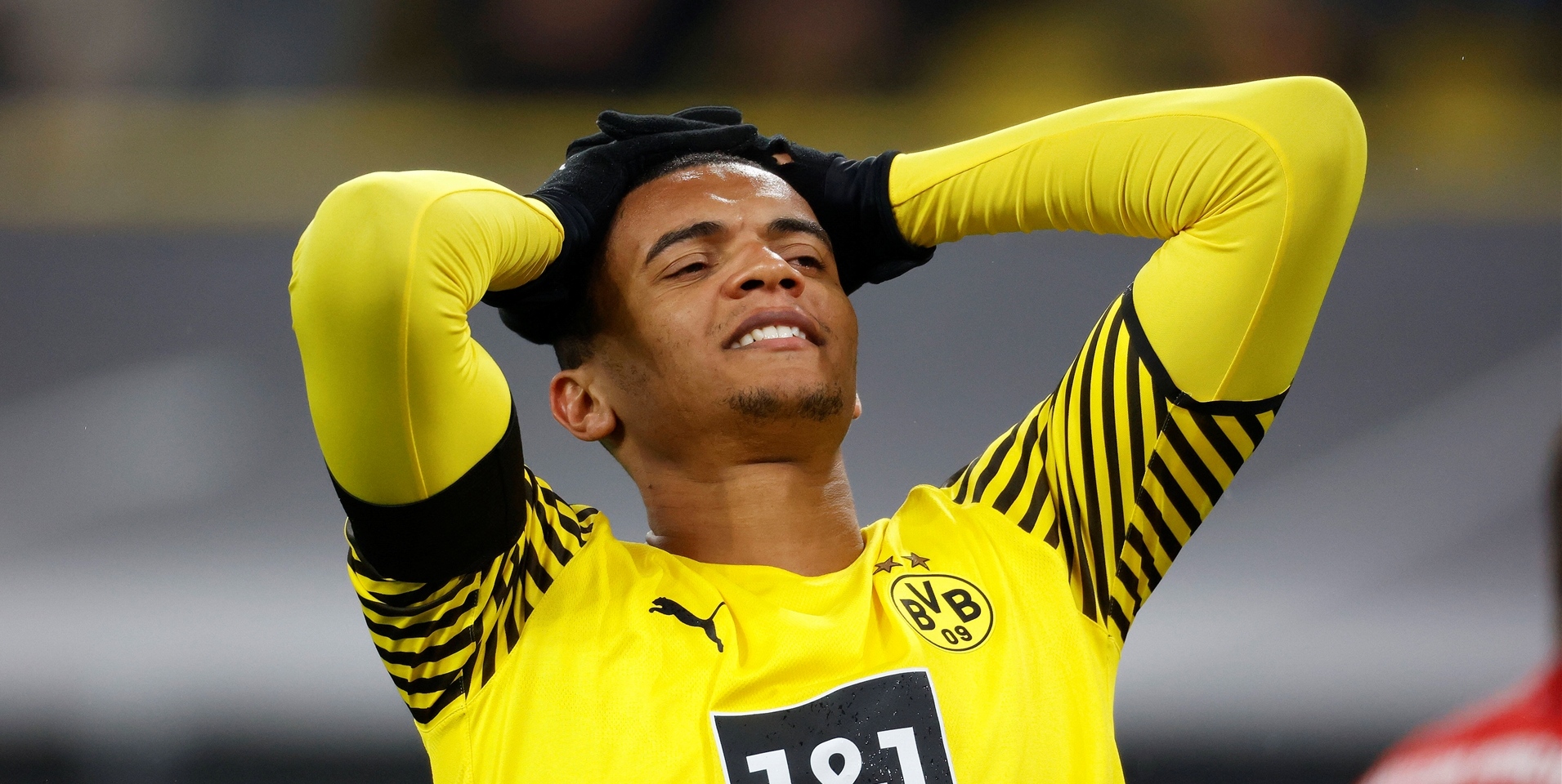 BVB-Verteidiger Manuel Akanji wurde erfolgreich am Knie operiert.