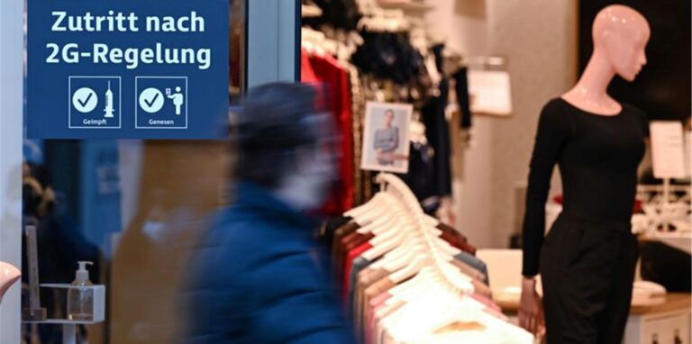 Der Handelsverband Textil Schuhe Lederwaren (BTE) hat eine «sofortige Abschaffung der 2G-Beschränkungen» im Modehandel gefordert.