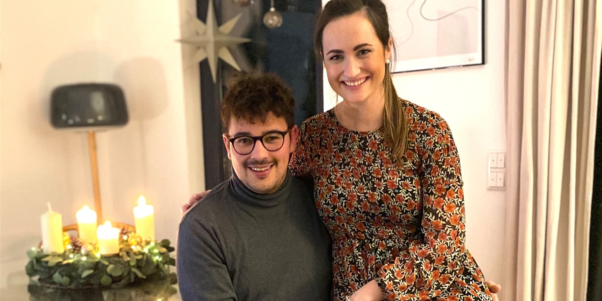 Martin und Dorina heiraten im kommenden Juli. Immer mit dabei ist ihre silberne Labrador-Hündin Ella.