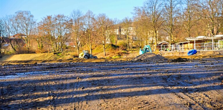 Die Baustelle für den neuen FC-Sportplatz in Oer-Erkenschwick im Jahr 2021.