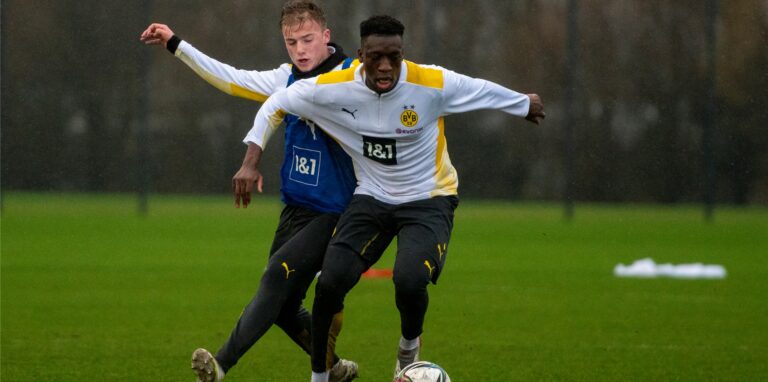 Gehören ab sofort zum erweiterten Kader der U23: die U19-Spieler Dennis Lütke-Frie und Abdoulaye Kamara.