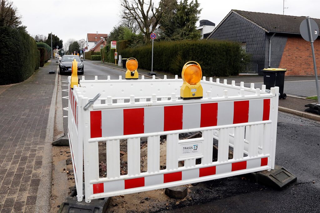 Die Sperrung beginnt zunächst an der Kreuzung Kantstraße. Die Sperrung beginnt zunächst an der Kreuzung Kantstraße.