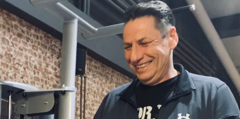 Profiboxer Alexander Schürhoff und Sebastian Louven, Inhaber der Workers Hall (v.l.), nehmen die 2G+Plus Regel in Kauf und möchten fit bleiben. Hier eine Archivaufnahme.