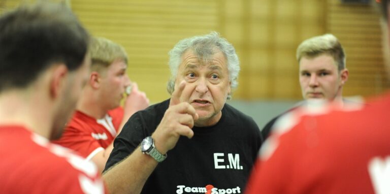 Eberhard Metz freut sich über einen neuen vielversprechenden Spieler beim VfL Hüls.