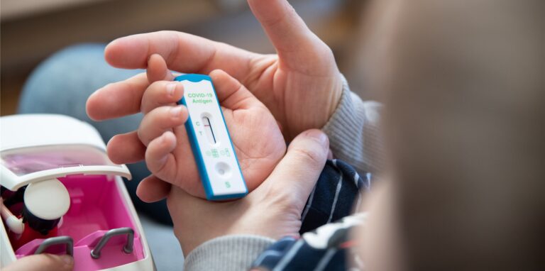 Die Verantwortung für die Testung der Kita-Kinder liegt in Dorsten bei den Eltern. Viele von ihnen würden sich mehr Sicherheit wünschen.