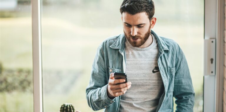 Viele Dortmunder versuchen in diesen Tagen, die Corona-Hotline ihres  Gesundheitsamtes zu erreichen.