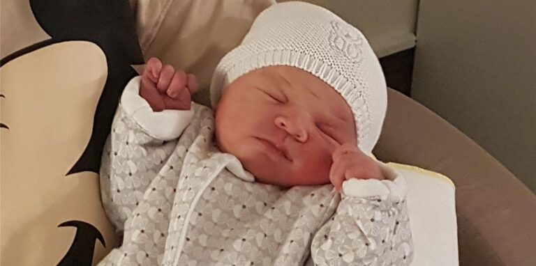 Das Neujahrsbaby 2021 war Felia Josie, die am 1. Januar im Rochus-Hospital zur Welt kam. 659 kleine Castrop-Rauxelerinnen und Castrop-Rauxeler folgten ihrem Beispiel.