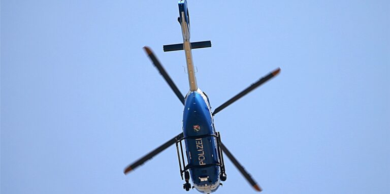 Am Mittwoch suchte die Polizei mit einem Hubschrauber das Stadtgebiet von Castrop-Rauxel ab. Vermisst wird Yves S. (22) aus dem Ortsteil Schwerin.