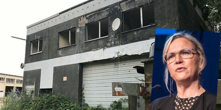 Der alte Betriebshof des Stadtbetriebs EUV an der Herner Straße: Die Gebäude gammeln vor sich hin. Und Stadtbaurätin Bettina Lenort kann keine Hoffnung auf baldige Änderung machen.
