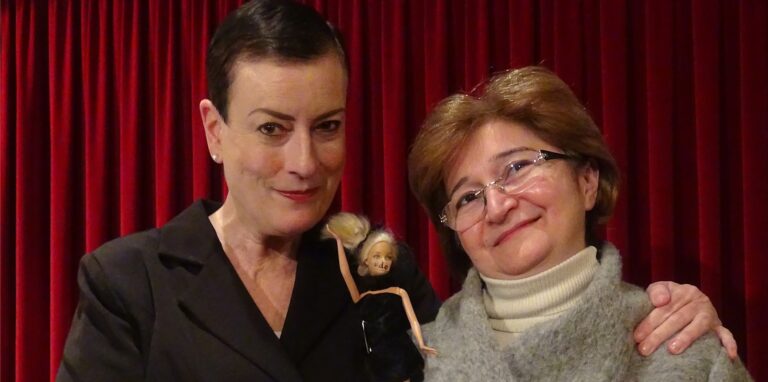 Die Altistin Tirzah Haase (links) und Pianistin Armine Ghuloyan gestalteten im Alten Rathaus eine facettenreiche Chanson-Biografie von Udo Jürgens.